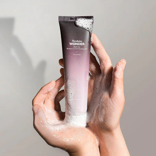 Black Rice Moisture 5.5 Soft Cleansing Gel - haruharu wonder