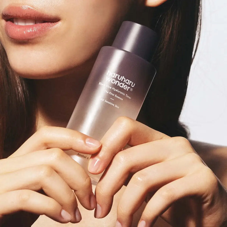 HARUHARU WONDER - BLACK RICE HYALURONIC TONER